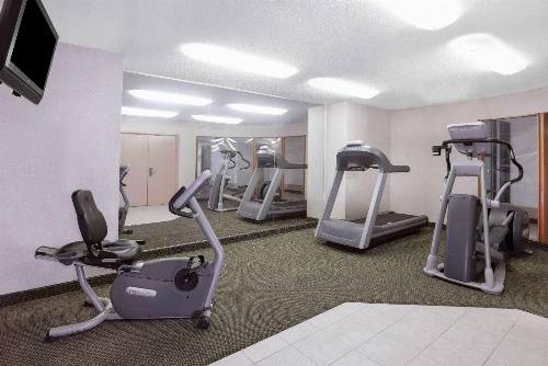 Days Inn by Wyndham Raleigh Glenwood-Crabtree image 1