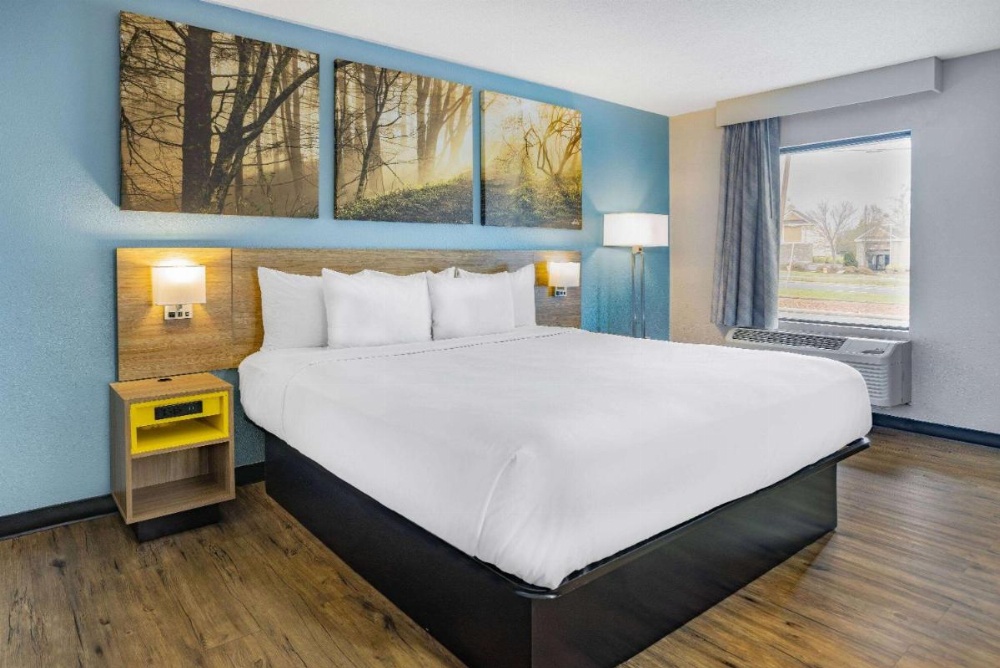 Days Inn by Wyndham Raleigh Glenwood-Crabtree