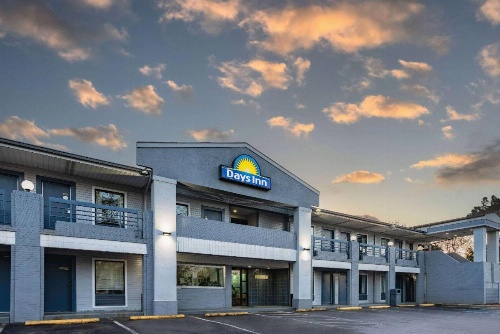 Days Inn by Wyndham Raleigh Glenwood-Crabtree image 20