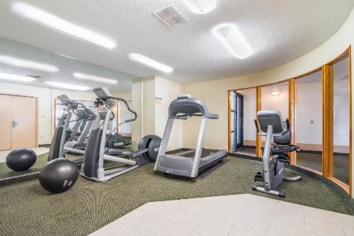 Days Inn by Wyndham Raleigh Glenwood-Crabtree image 31